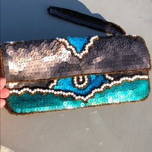 Beaded wristlet